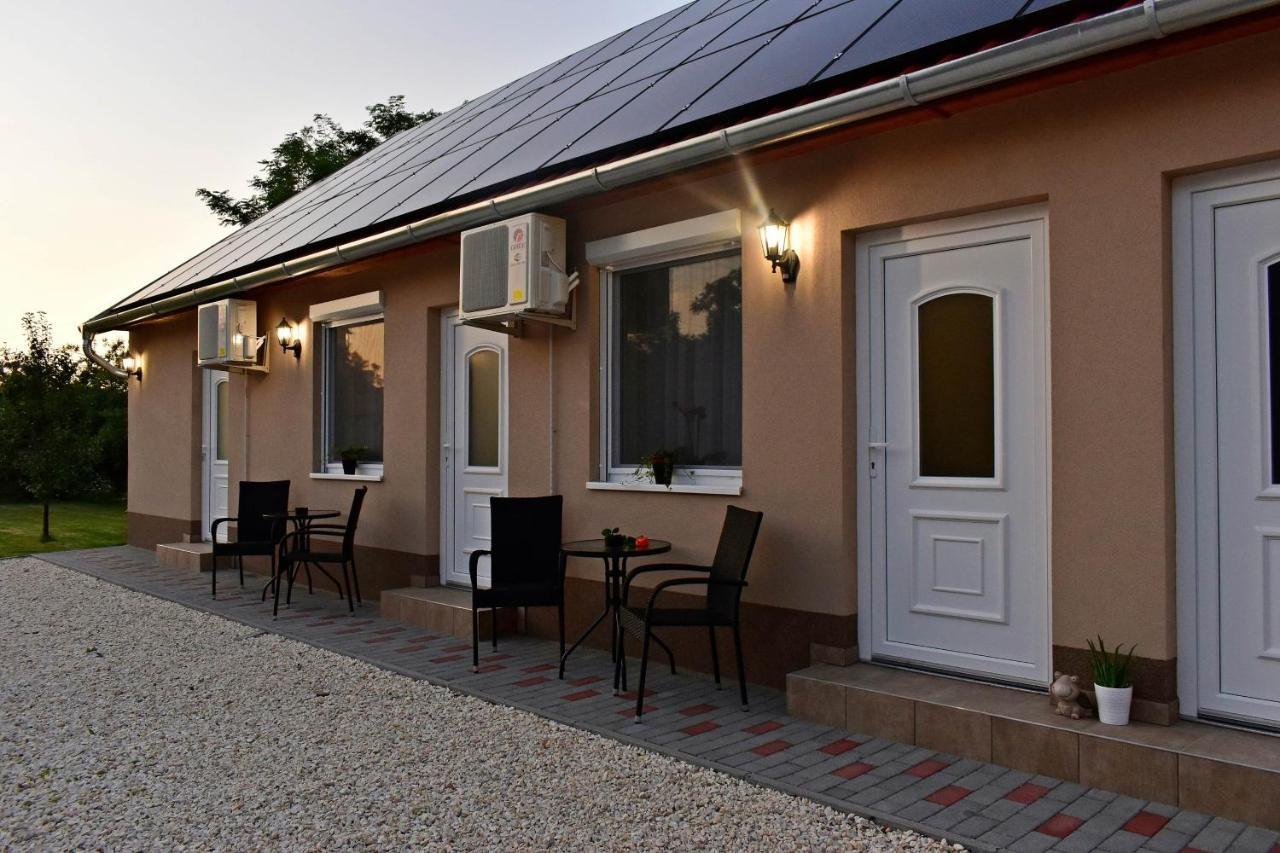 Napfeny Apartman Mako Ngoại thất bức ảnh
